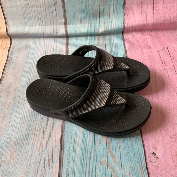 Black and Gray crocs platform Flip Flop Sandals - Picture 9 of 10